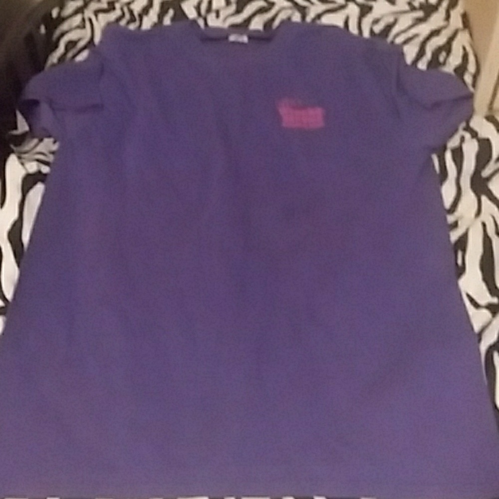 Tee shirt